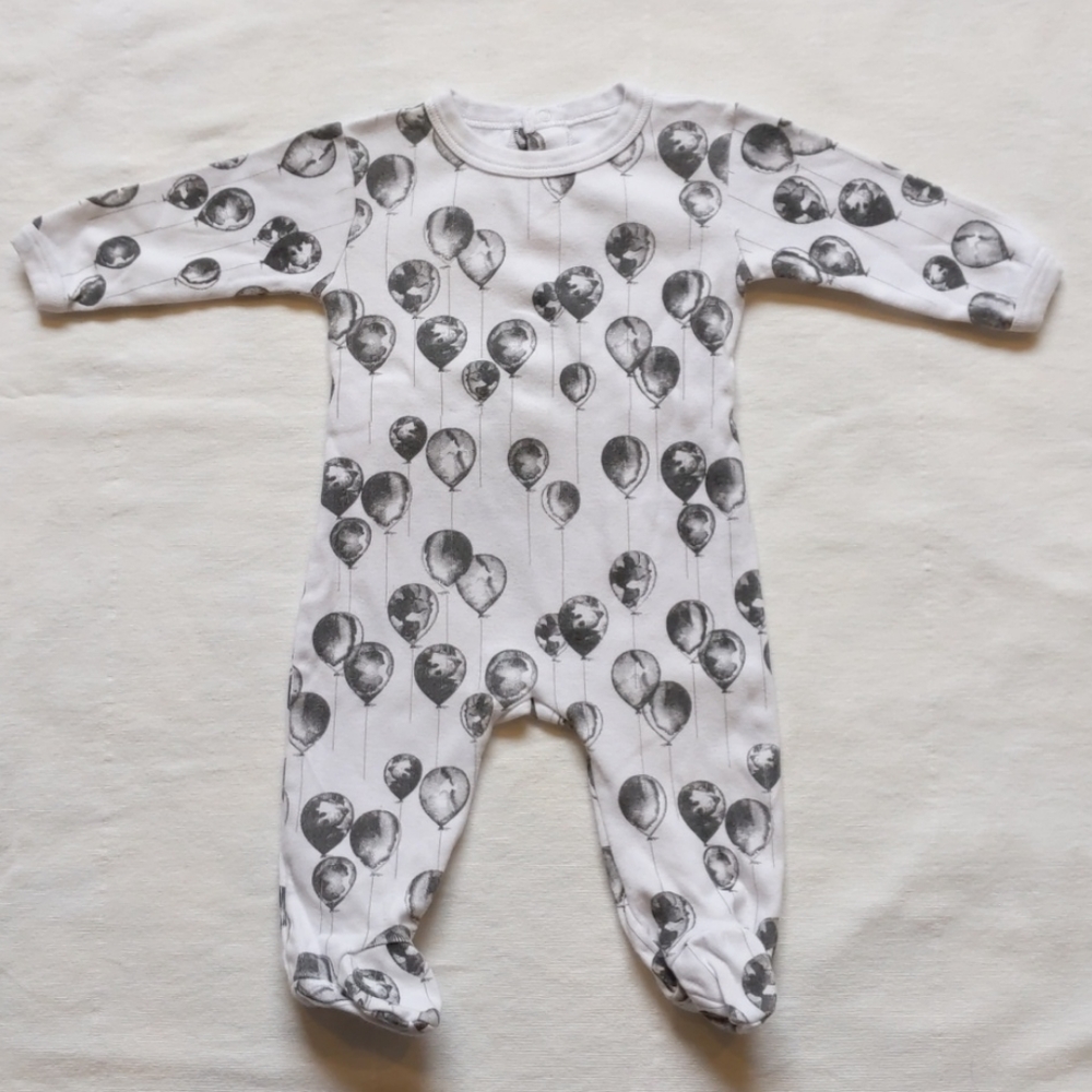 COTTON POMPOM CHILDREN'S FOOTIE BALLOONS 3-6M